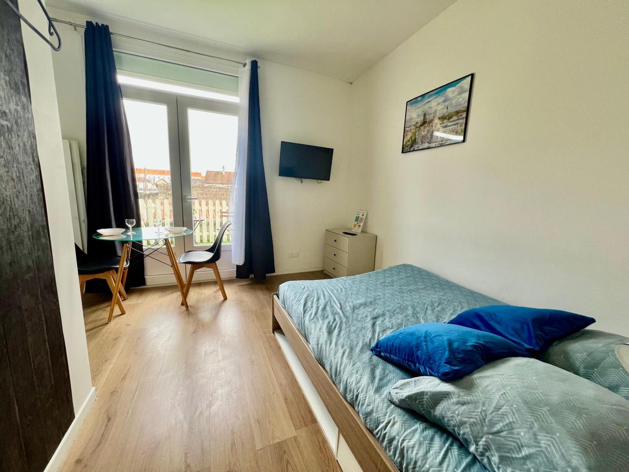 Studios Ideal Pro I Centre-Ville & Parking Gratuit Châtellerault Eksteriør billede