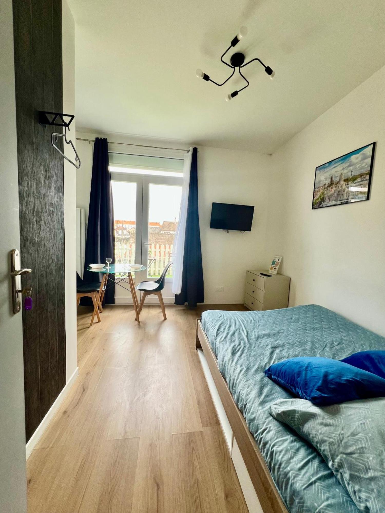 Studios Ideal Pro I Centre-Ville & Parking Gratuit Châtellerault Eksteriør billede